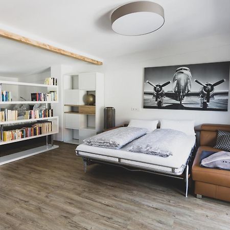 Modernes Loft Vor Den Toren Des Chiemgaus Tacherting Bagian luar foto