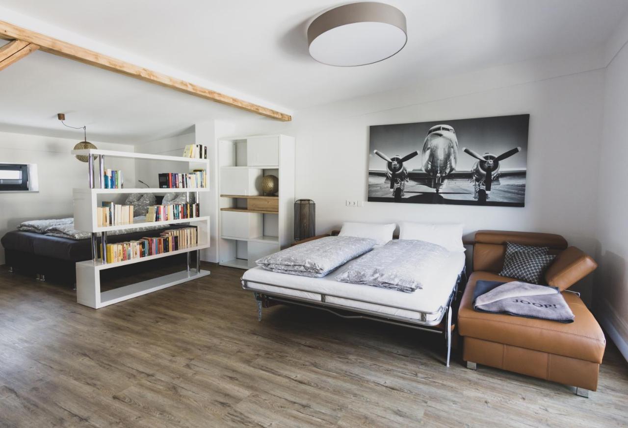 Modernes Loft Vor Den Toren Des Chiemgaus Tacherting Bagian luar foto