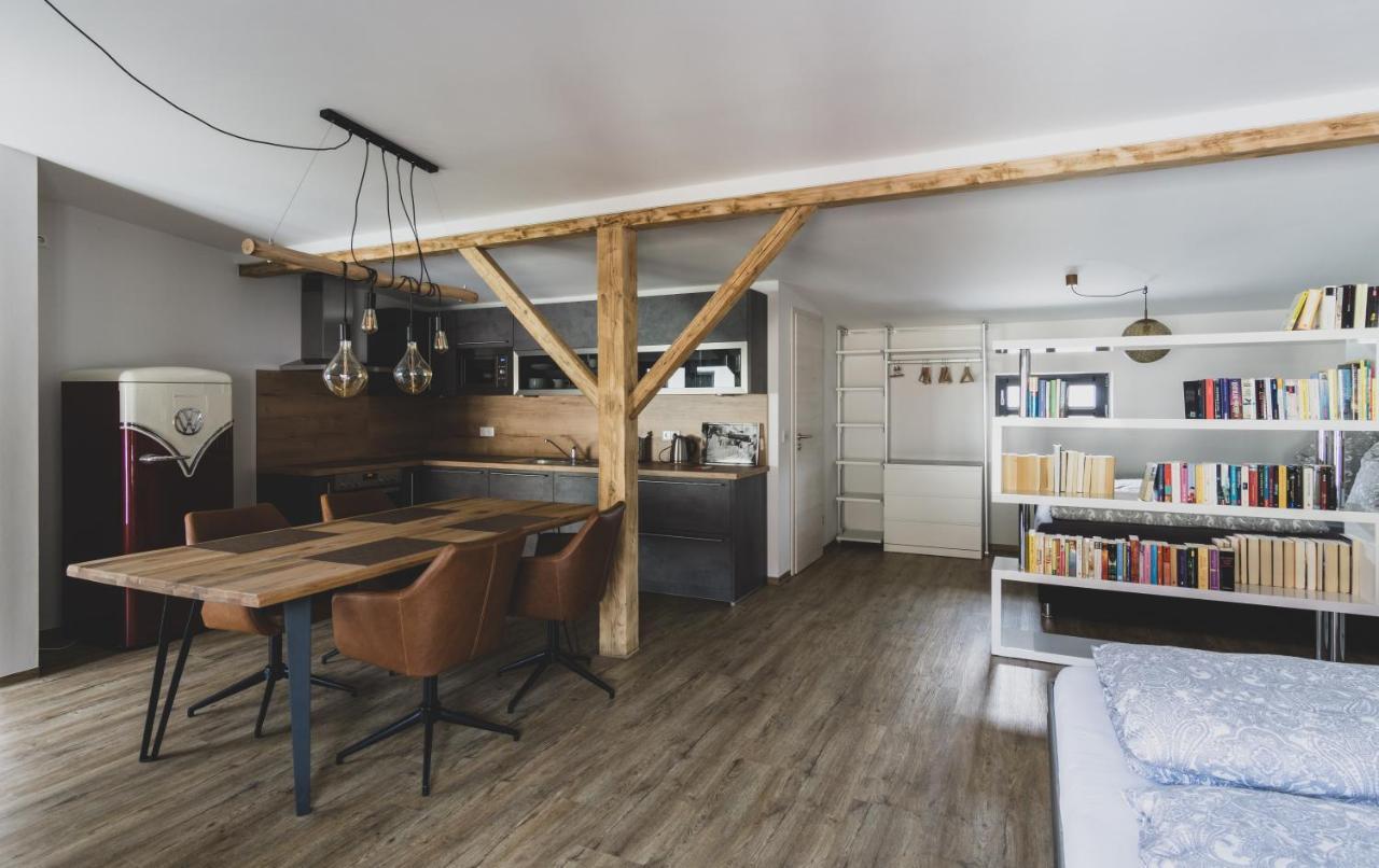 Modernes Loft Vor Den Toren Des Chiemgaus Tacherting Bagian luar foto