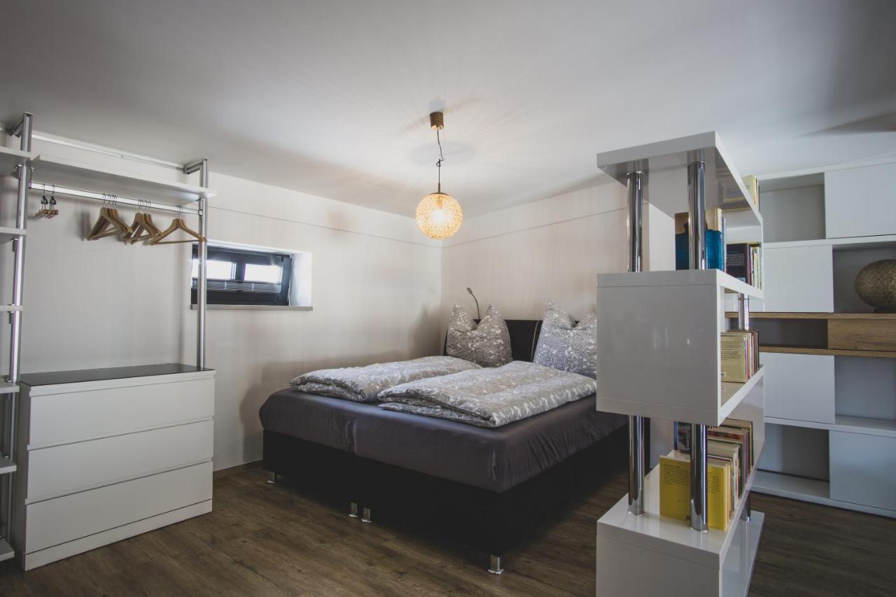 Modernes Loft Vor Den Toren Des Chiemgaus Tacherting Bagian luar foto