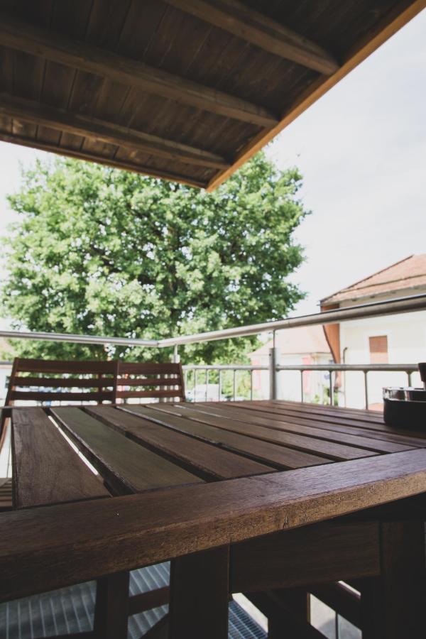 Modernes Loft Vor Den Toren Des Chiemgaus Tacherting Bagian luar foto
