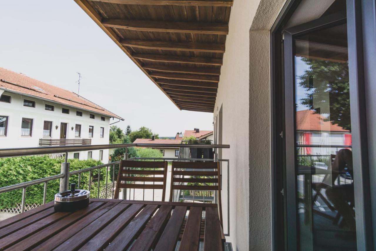 Modernes Loft Vor Den Toren Des Chiemgaus Tacherting Bagian luar foto